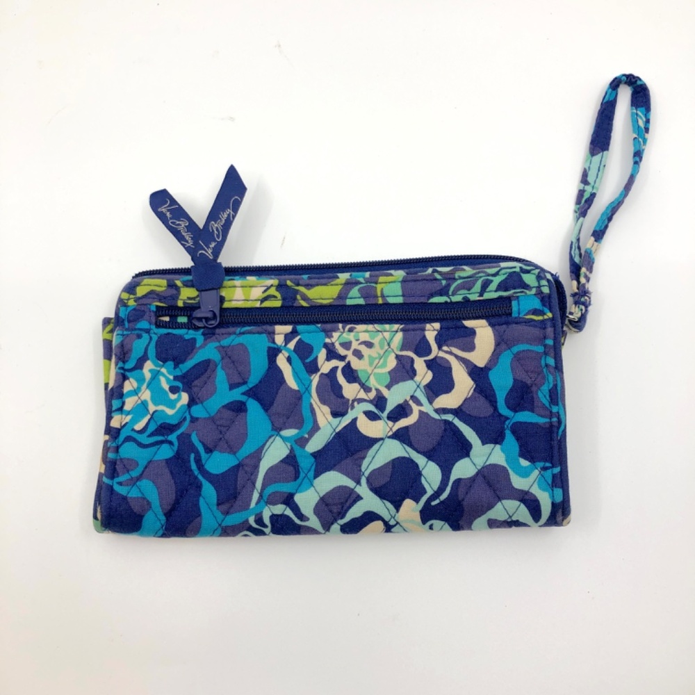 Vera Bradley Katalina pattern zipper wallet,  blue